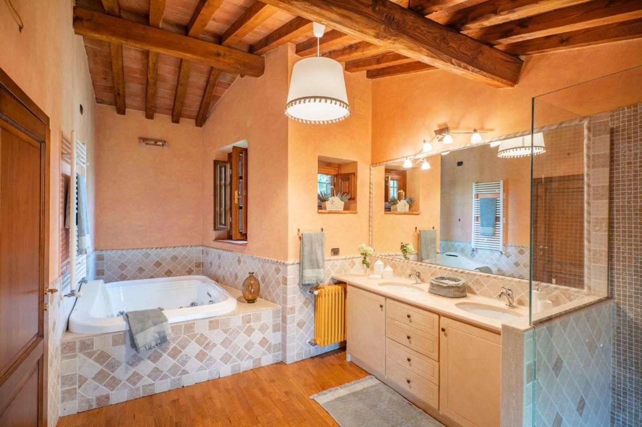 Casa Loretta, Your Luxurious Getaway With Stunning Views Nievole Экстерьер фото