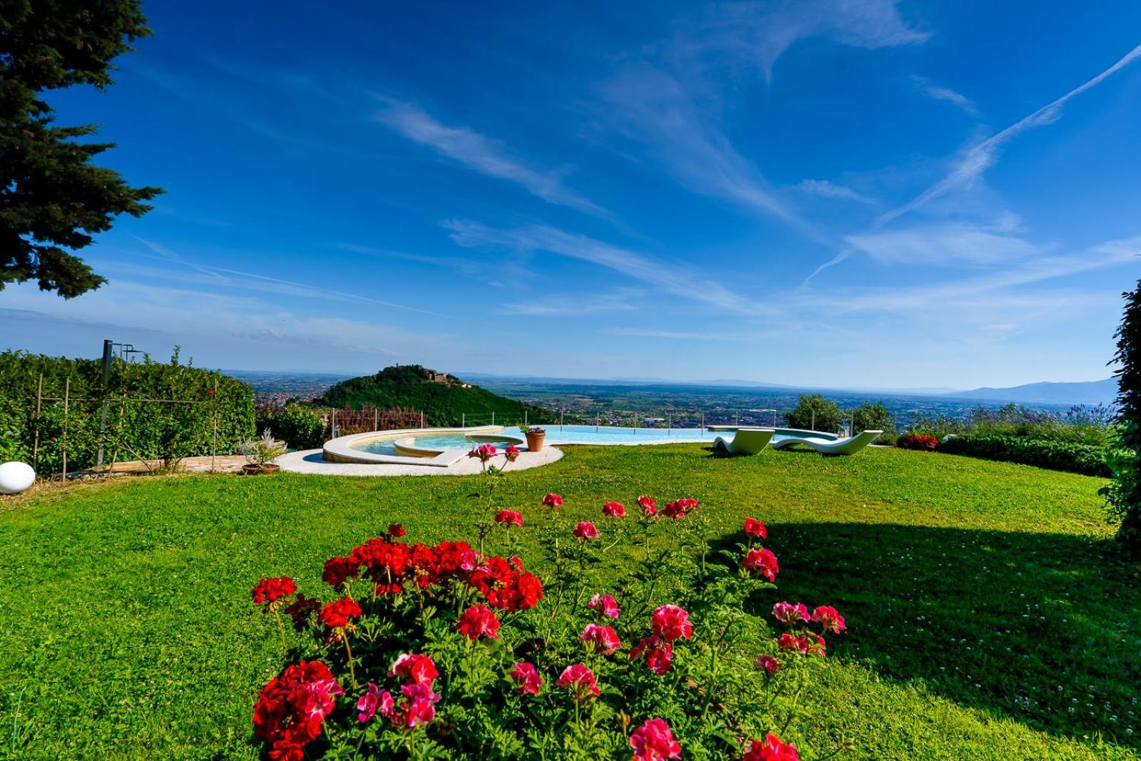 Casa Loretta, Your Luxurious Getaway With Stunning Views Nievole Экстерьер фото